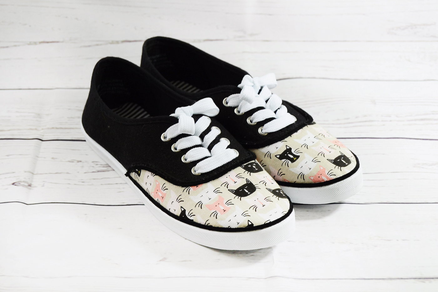 Decorate shoes with fabric