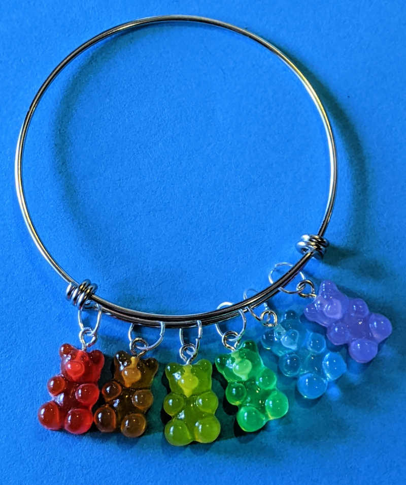 diy rainbow gummy bear bracelet craft