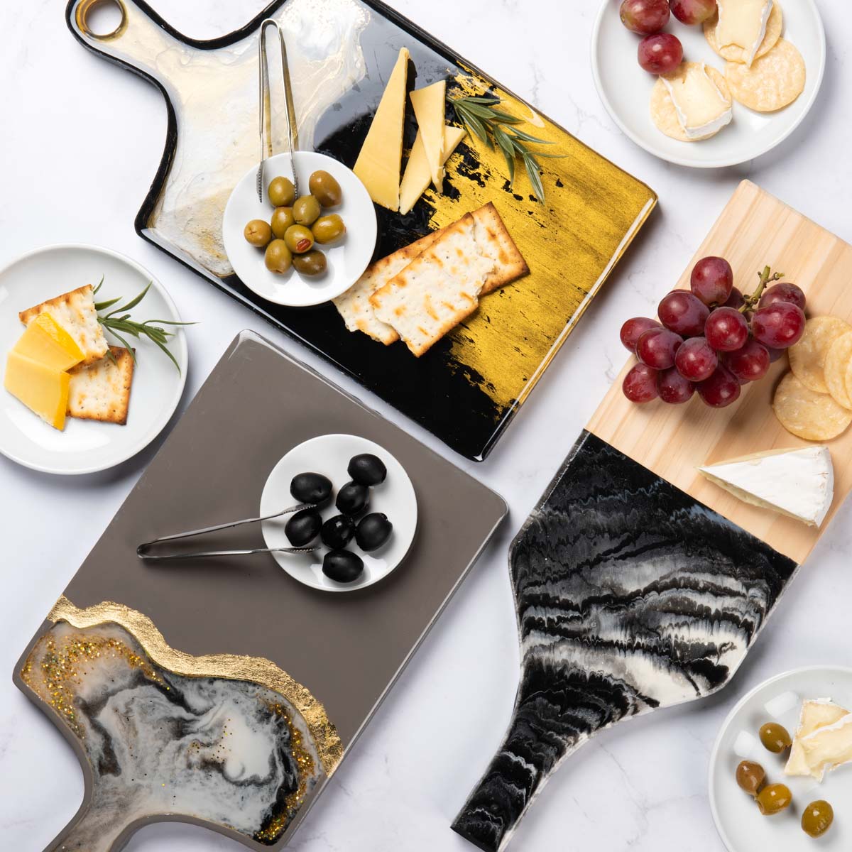 Epoxy-resin-cutting-boards