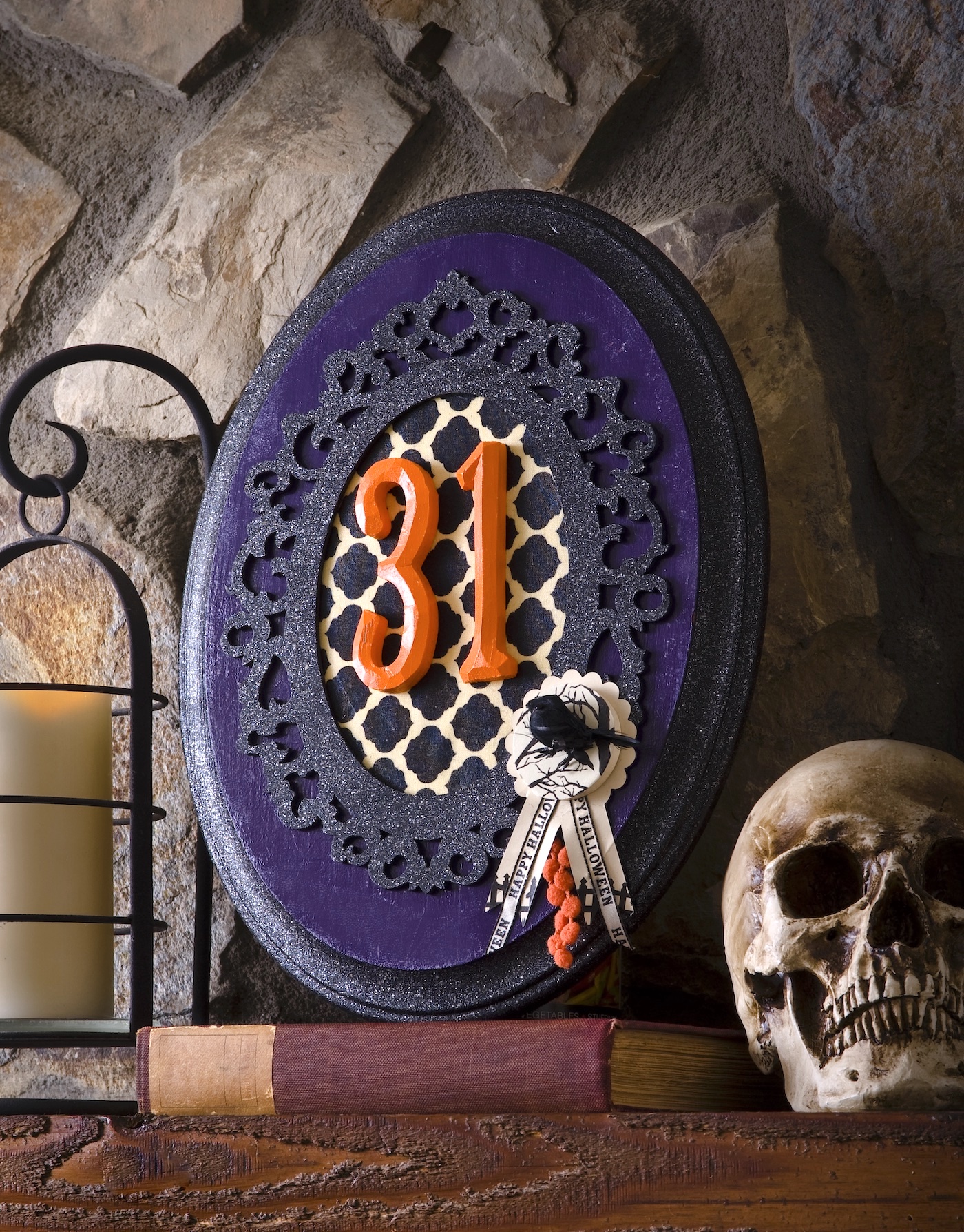 Halloween Wall Decor with a Blast of Glitter!