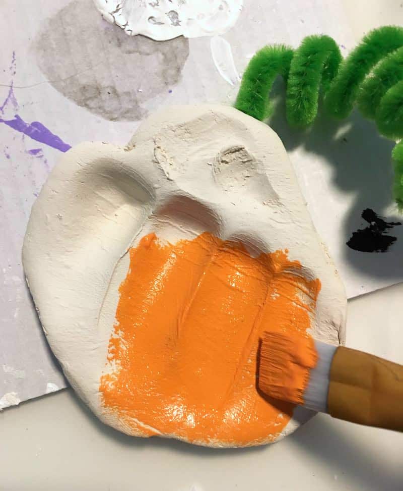 If you're looking for fun and easy Halloween crafts for toddlers, these handprints are perfect! There's a pumpkin, spider, and ghost footprint too.