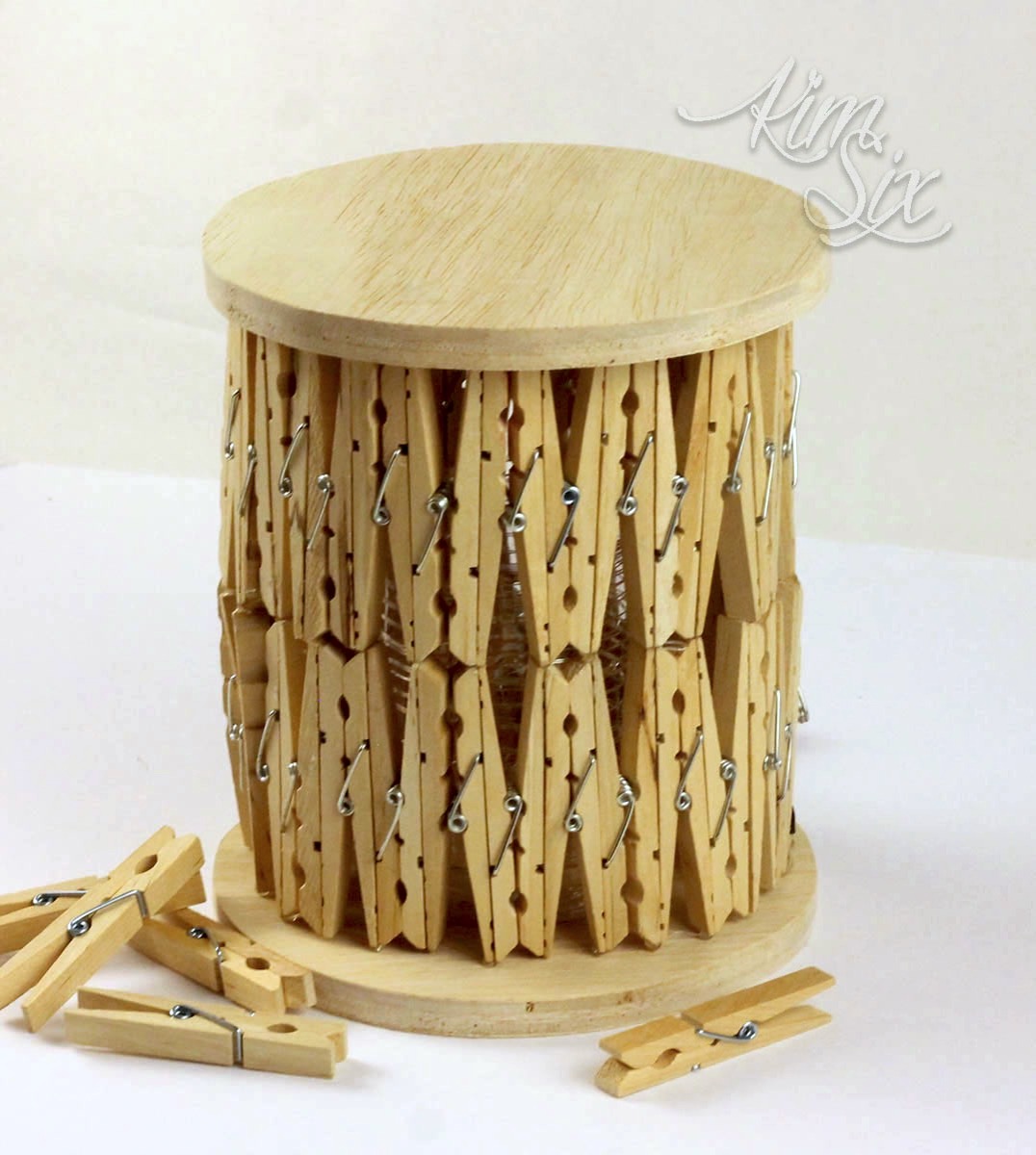 Make A Lantern Out of Clothespins