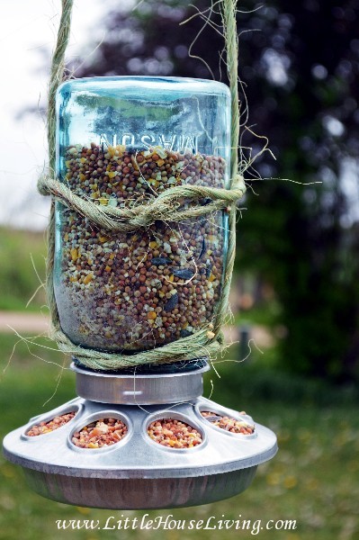 mason jar birdfeeder