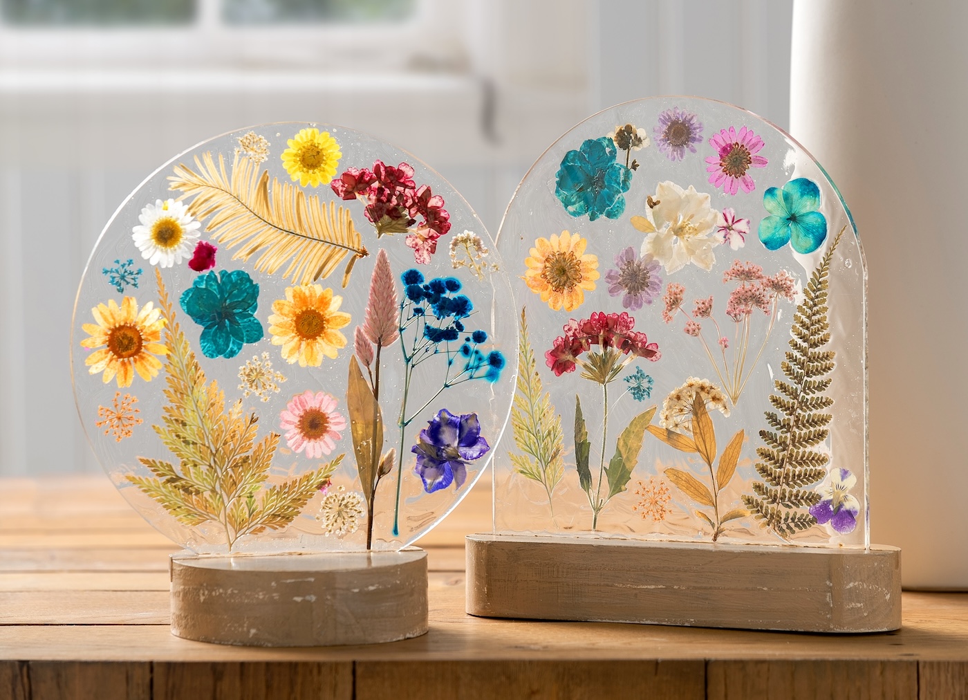 Mod Podge Dried Flowers on Glass