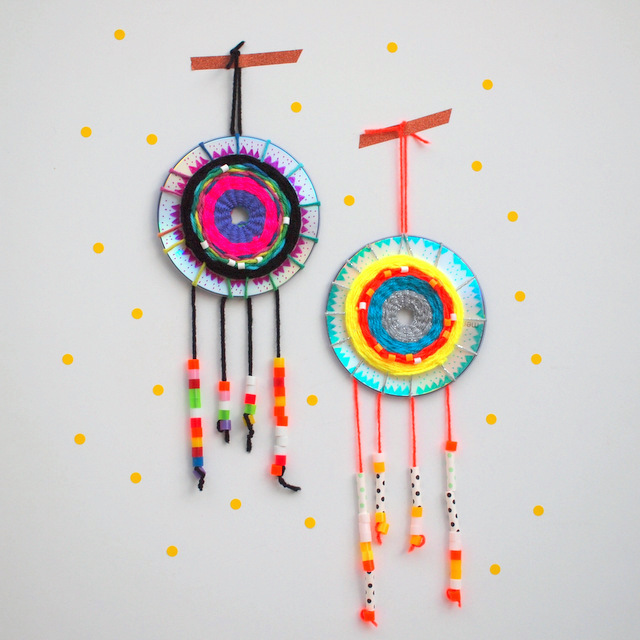Make a woven CD dreamcatcher