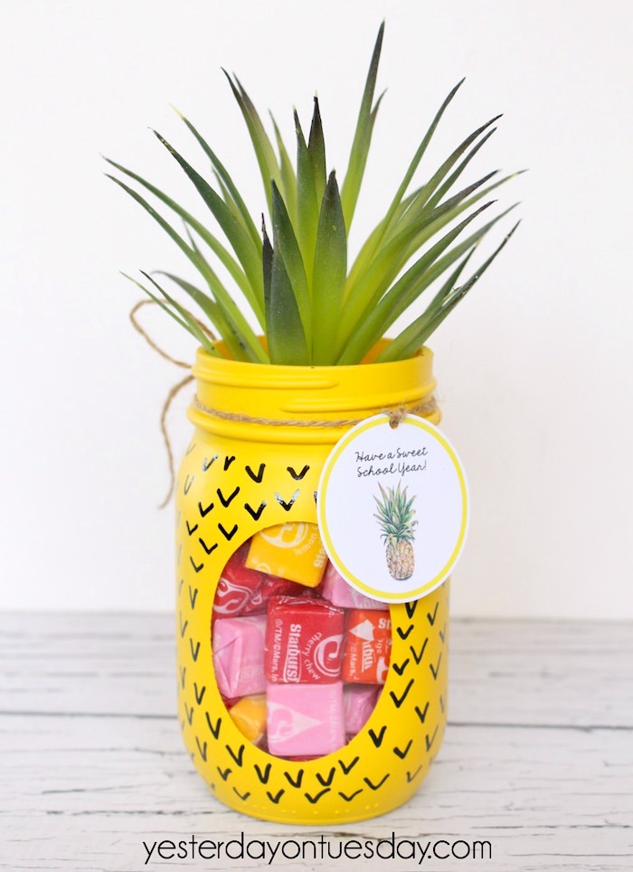 pineapple mason jar
