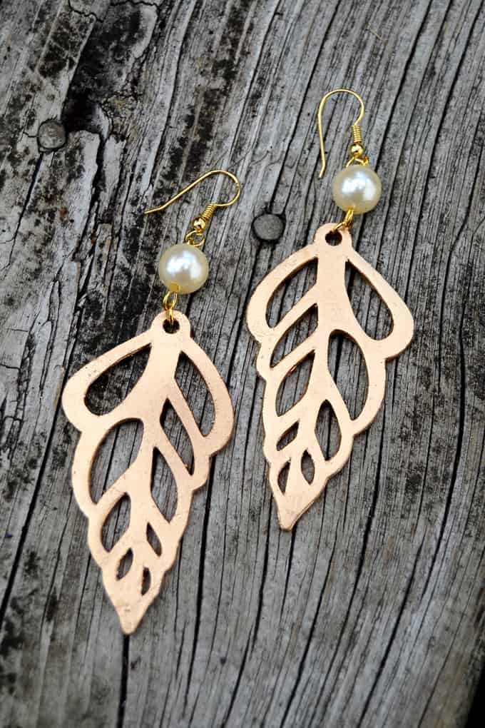 how to seal paper earrings